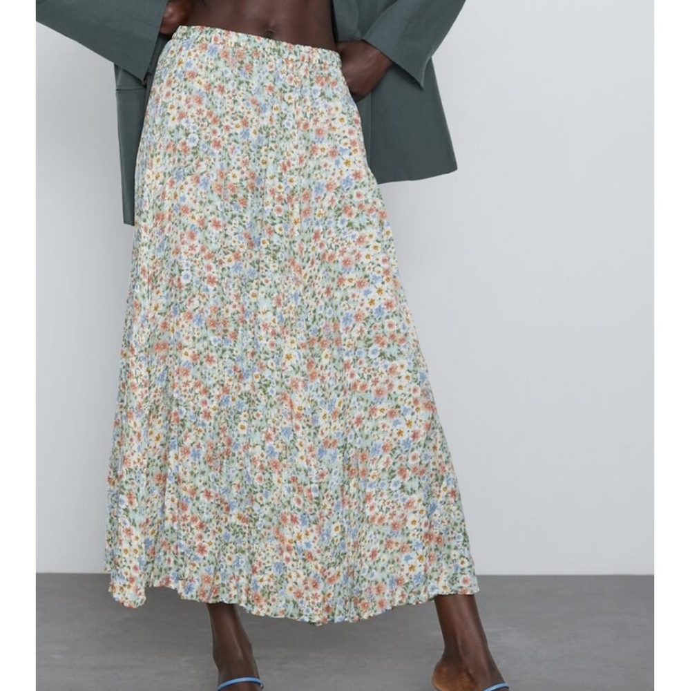 Zara floral skirt